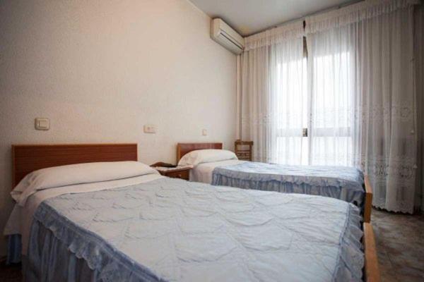 Hostal Palacios Fuencarral Madrid Exterior photo