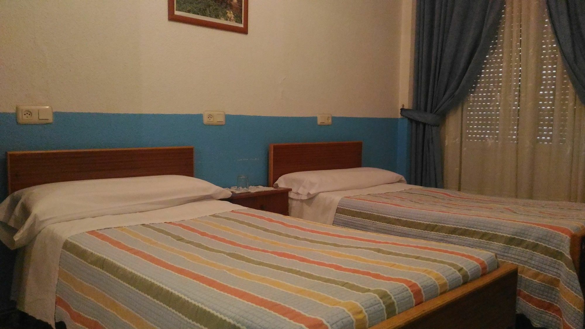 Hostal Palacios Fuencarral Madrid Exterior photo
